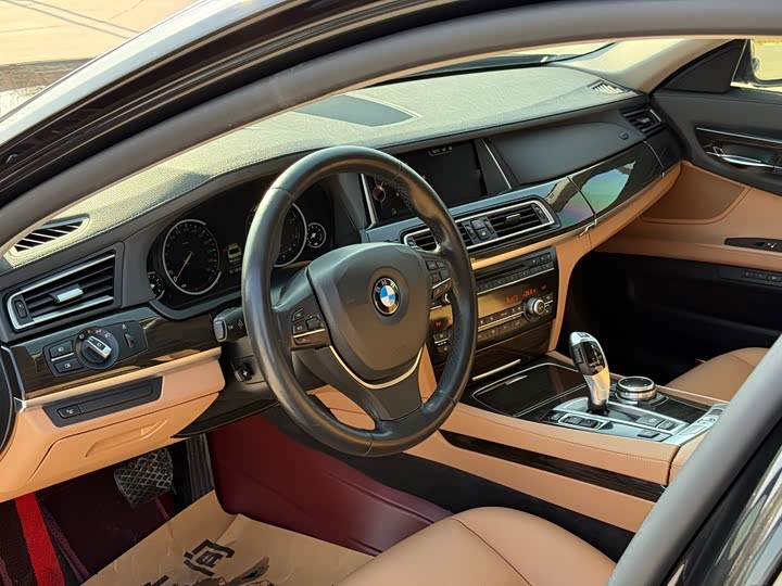 BMW 7-Series 2014 730 Li — фото 18