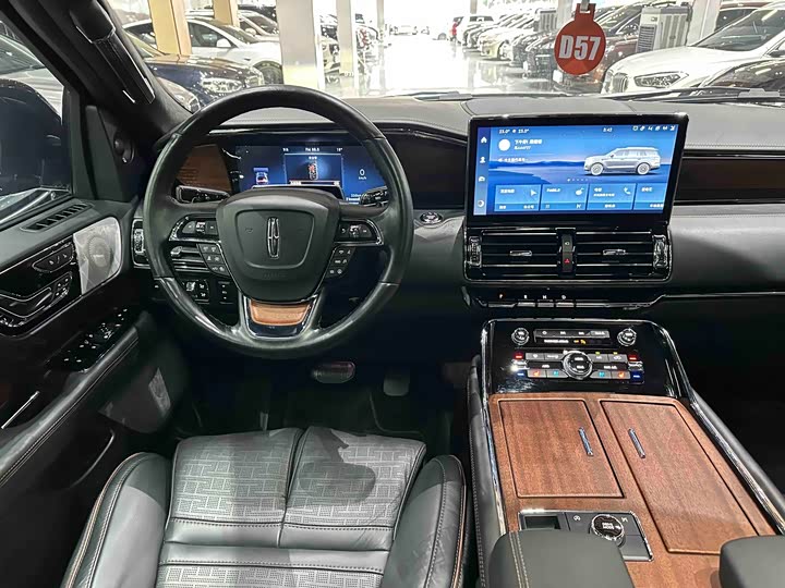Lincoln Navigator — фото 16