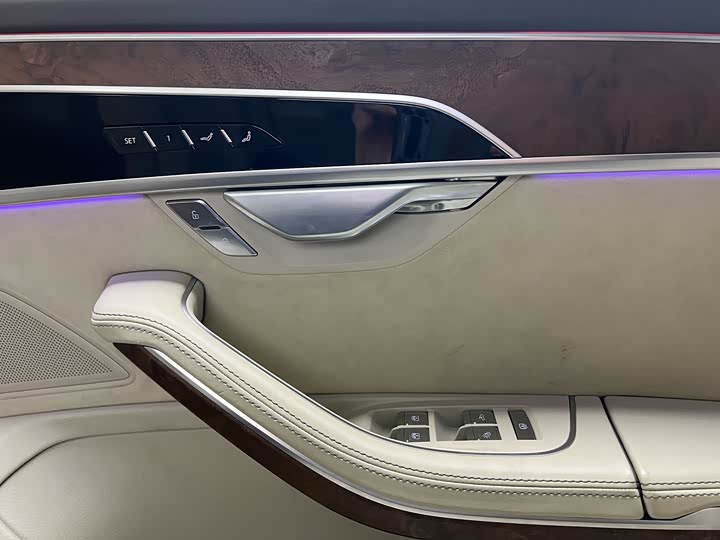 Audi A8 2019 Plus A 8 L 55 TFSI quattro Luxury — фото 28