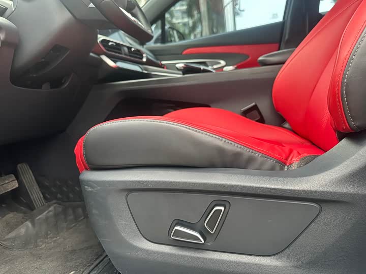 Changan UNI-T 2020 1.5 T Premium — фото 13