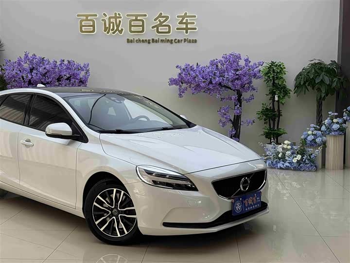 Volvo V40 2017 T 3 — фото 4