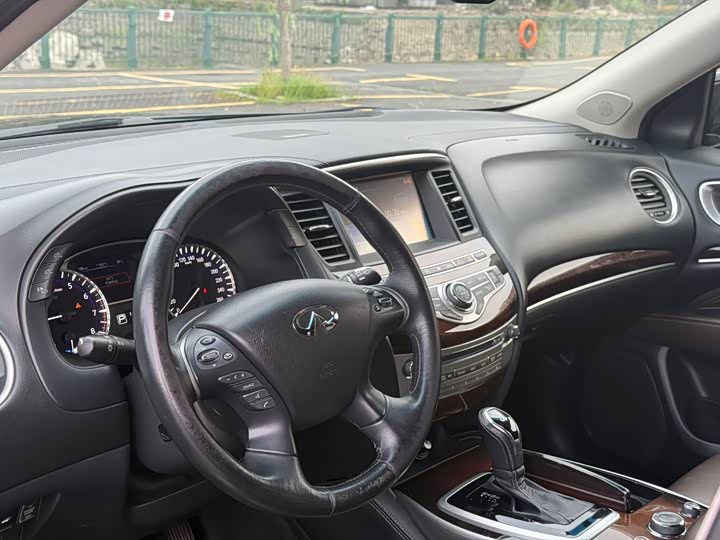 Infiniti QX60 2016 2.5 S/C Hybrid 2 WD V — фото 10