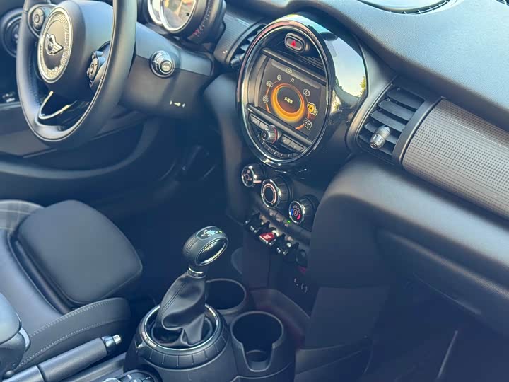 MINI Hatch — фото 14