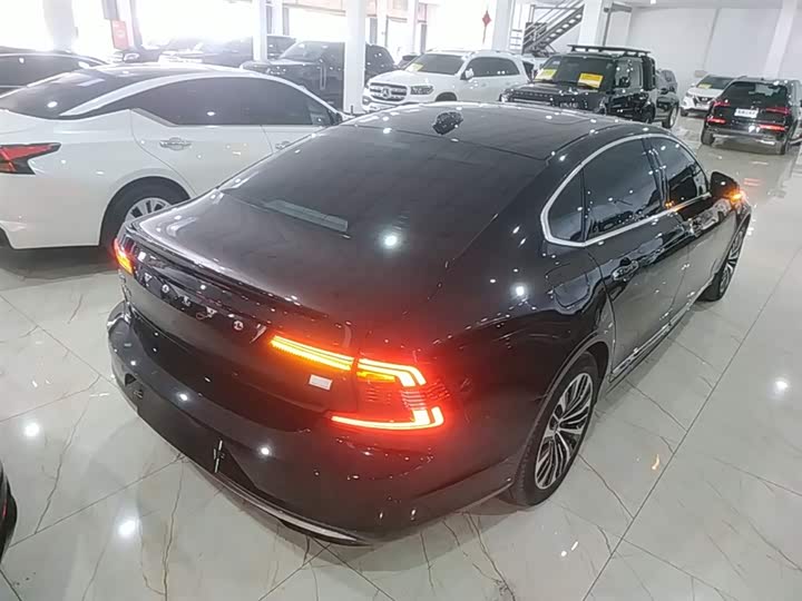 Volvo S90 Hybrid 2023 T 8 4 WD — фото 7