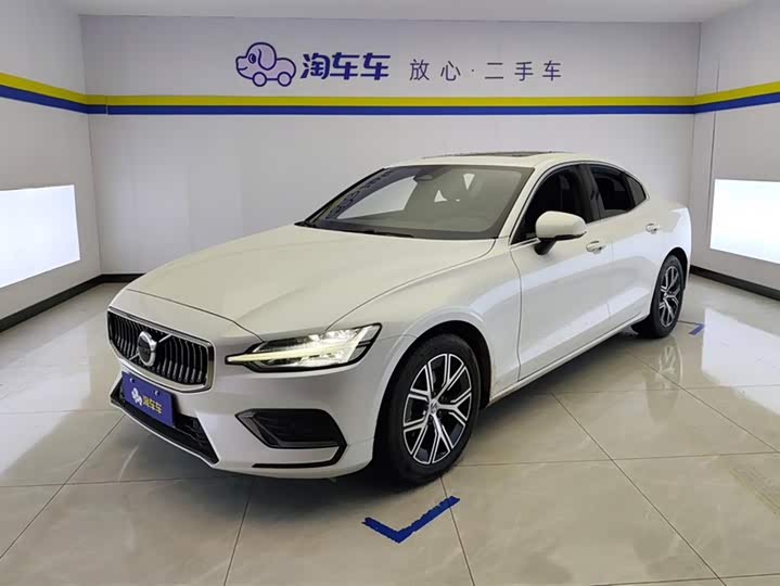 Volvo S60 2025 B 4