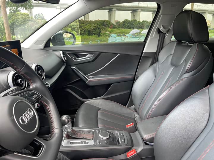 Audi Q2L 2022 35 TFSI — фото 18