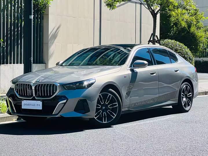 BMW 5-Series 2024 525 Li M