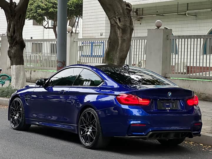 BMW M4 2018 M 4 — фото 5