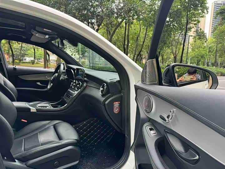 Mercedes-Benz GLC 2020 GLC 260 4 MATIC SUV — фото 8