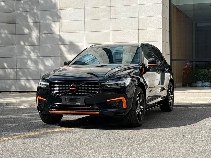 Volvo XC60 2019 T 5 4 WD VI — фото 1