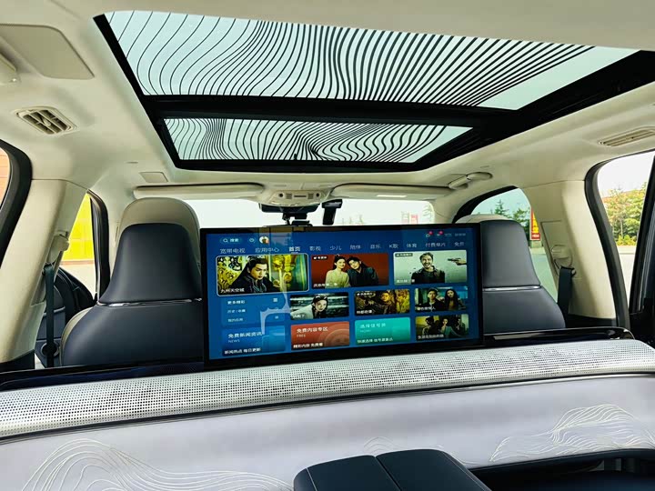 Lincoln Navigator — фото 16