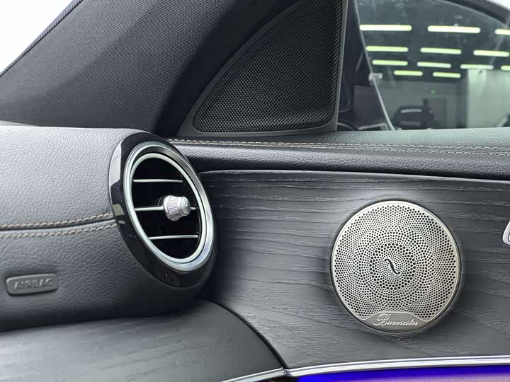 Mercedes-Benz E-Class 2023 E 300 L Luxury — фото 13