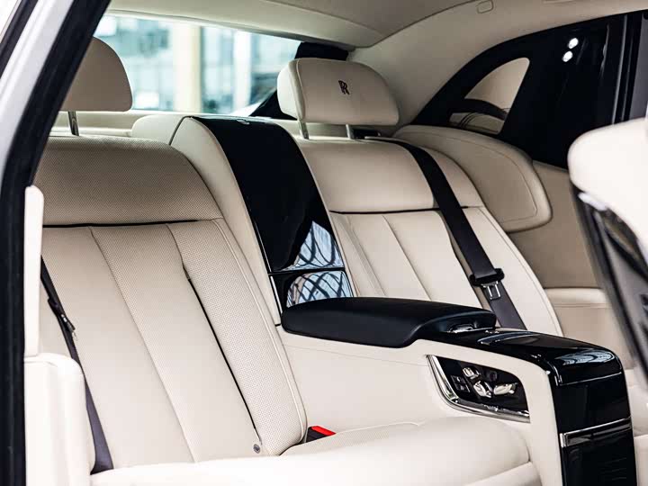 Rolls-Royce Phantom — фото 17