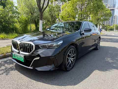 BMW i 5 2024 e Drive 35 L M — фото 11