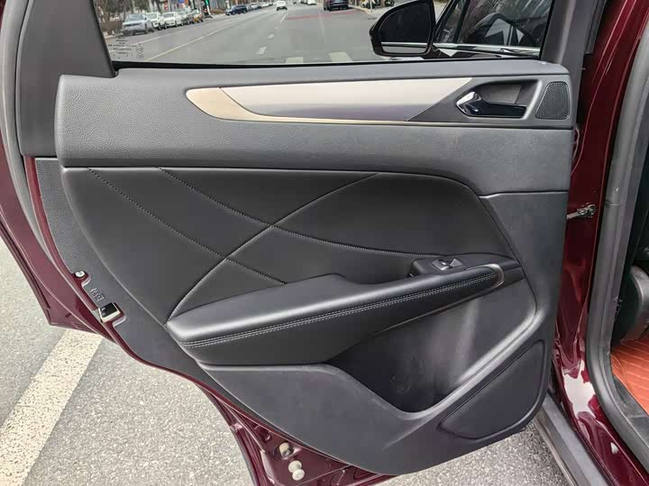 Lincoln MKC 2017 2.0 T 2 WD — фото 19