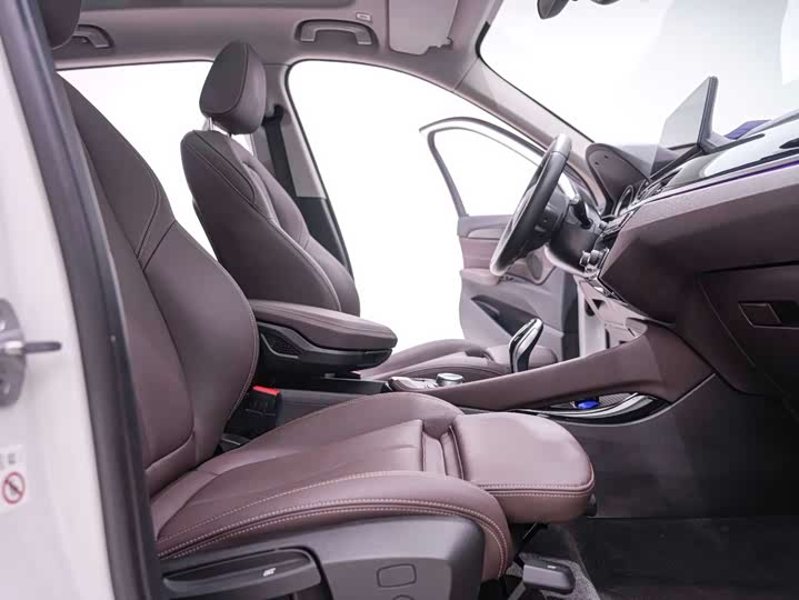BMW X1 2020 s Drive 20 Li — фото 26