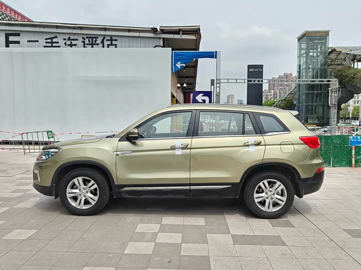 Changan CS75 2014 2.0 L MTLuxury V — фото 2
