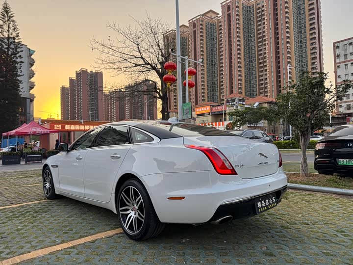 Jaguar XJ 2018 XJL 3.0 SC 2 WD — фото 4