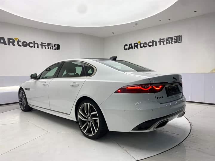Jaguar XFL 2024 2.0 T P 300 4 WD — фото 7