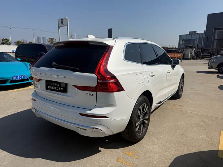 Volvo XC60 2023 B 5 4 WD — фото 7