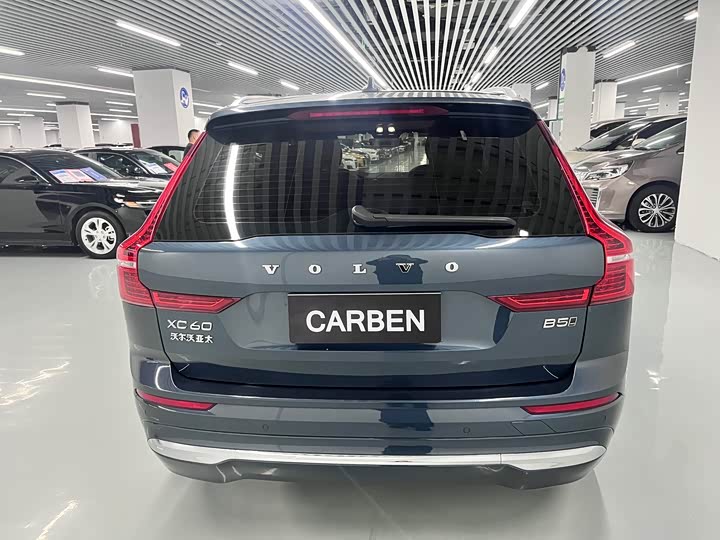 Volvo XC60 2025 B 5 4 WD — фото 14
