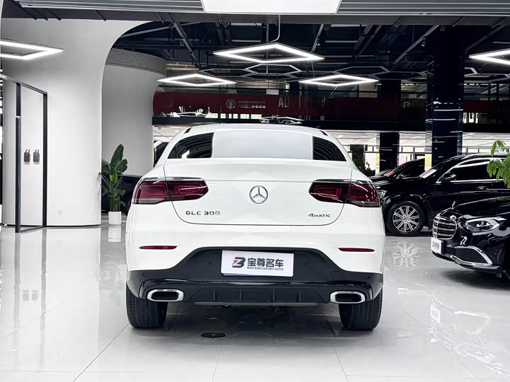 Mercedes-Benz GLC 2023 GLC 300 4 MATIC SUV — фото 18