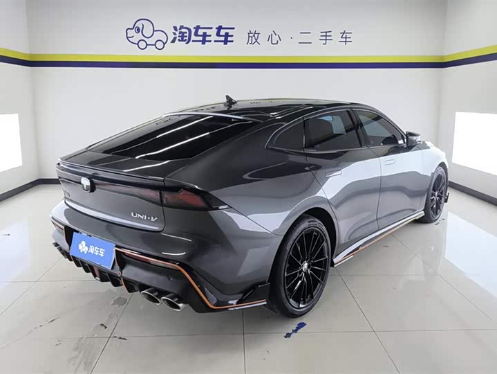 Changan UNI-V 2022 1.5 T — фото 3