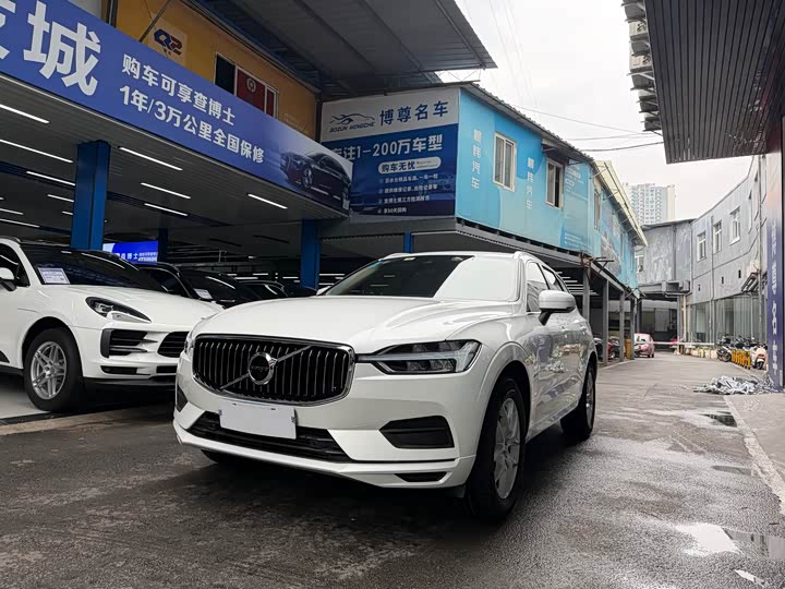 Volvo XC60 2019 T 5 4 WD V — фото 1