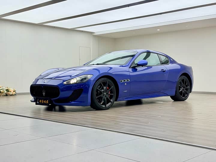Maserati Gran 2013 4.7 L Sport Automatic — фото 1