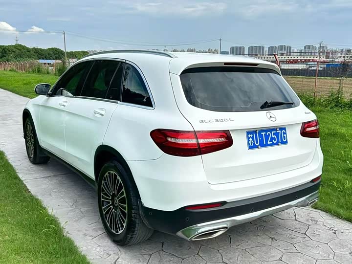 Mercedes-Benz GLC 200 4MATIC — фото 9