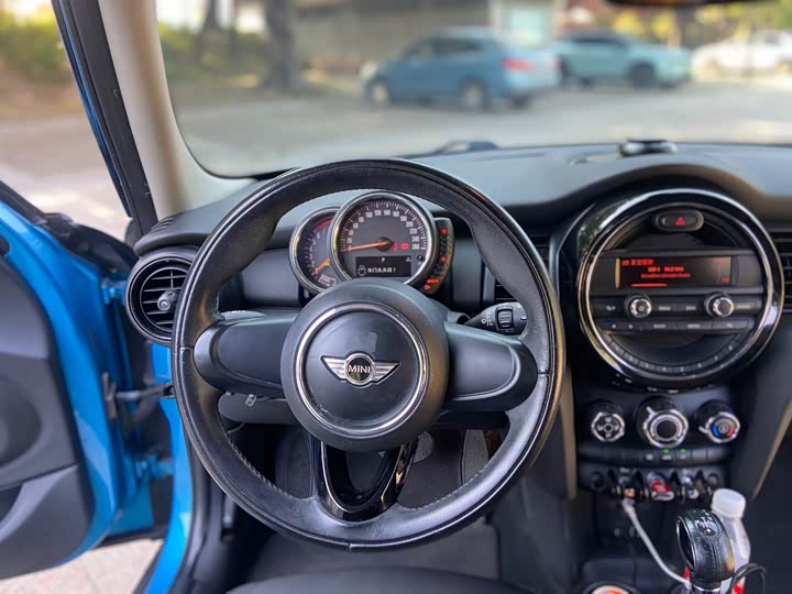 MINI Hatch — фото 11
