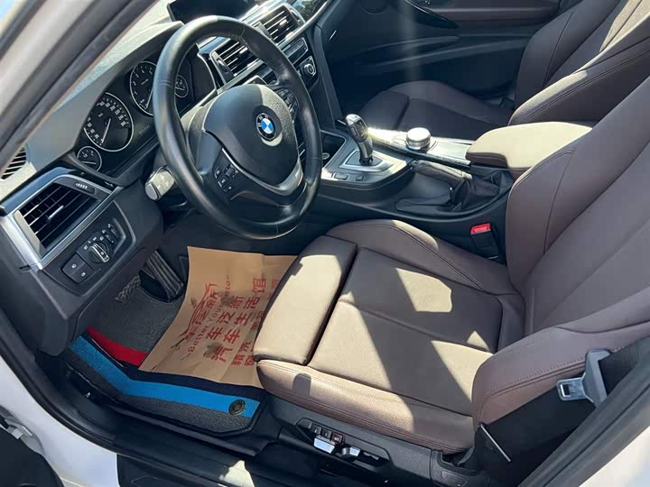 BMW 3-Series 2019 320 Li — фото 9