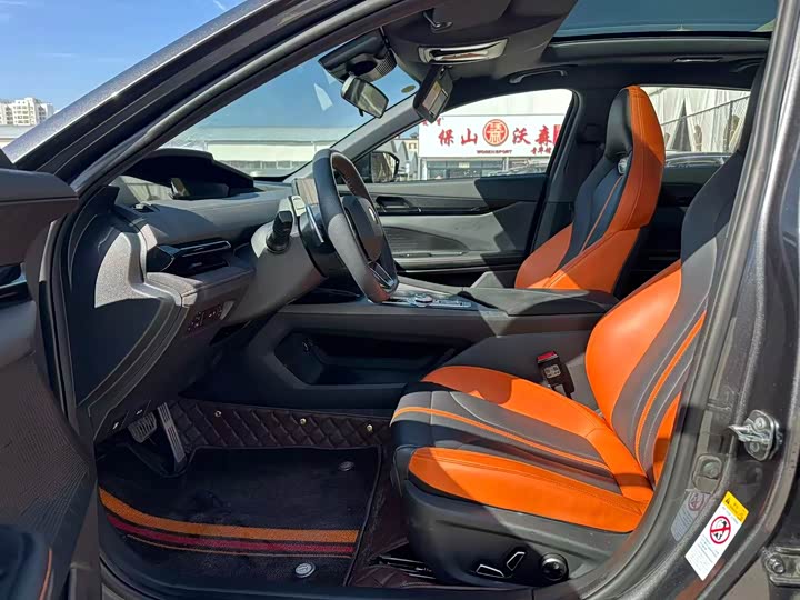 Changan UNI-V 2024 1.5 T Sport — фото 4