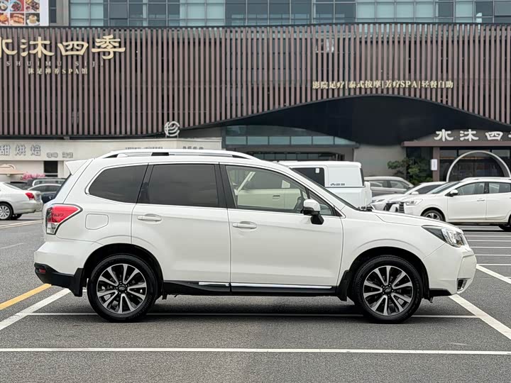 Subaru Forester — фото 4