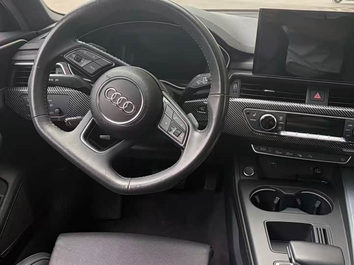 Audi A4L 40 TFSI — фото 7
