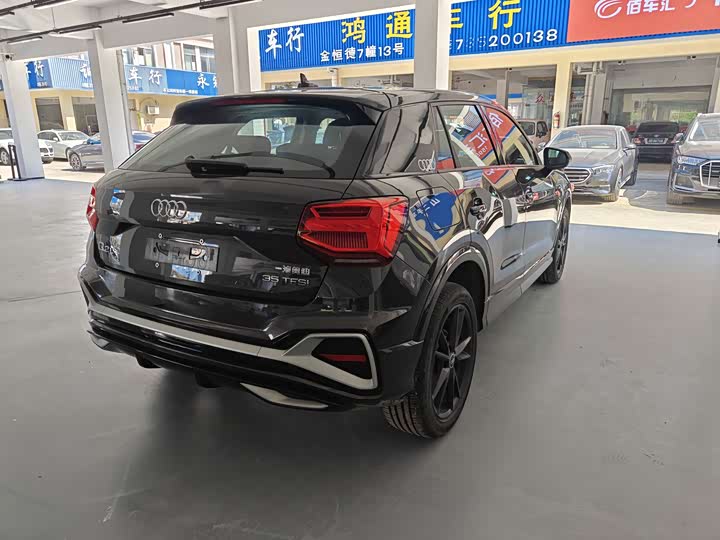 Audi Q2L 2024 35 TFSI — фото 4