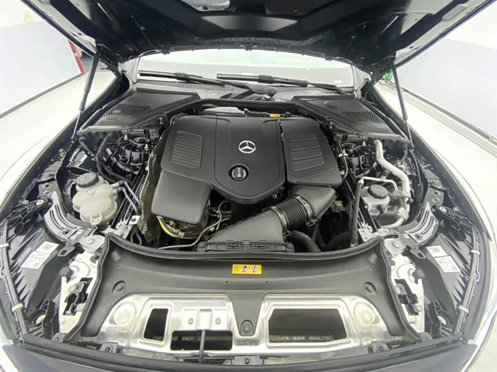 Mercedes-Benz E-Class 2024 E 300 L Luxury — фото 12