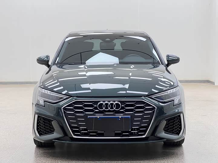 Audi A3 2023 Sportback 35 TFSI Sport — фото 2