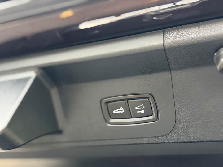 Porsche Panamera 2017 Panamera 3.0 T — фото 23