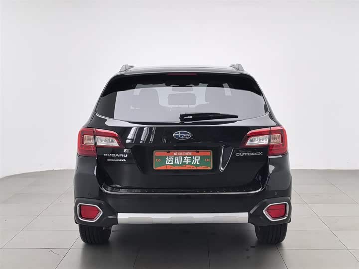 Subaru Outback — фото 4