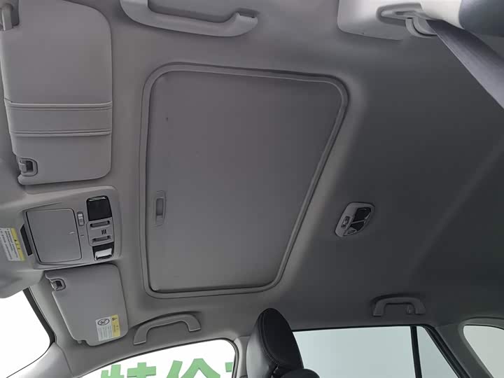 Subaru Outback — фото 14