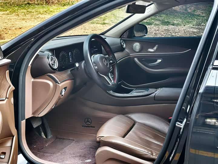 Mercedes-Benz E-Class 2019 E 200 L — фото 8
