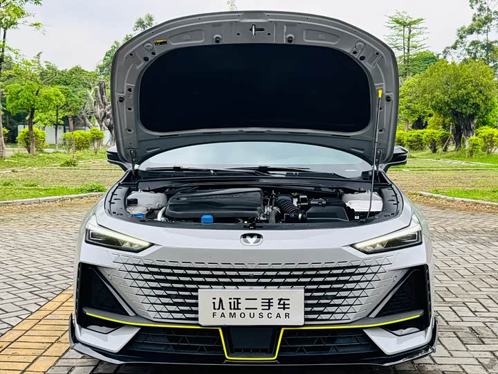 Changan UNI-V 2023 1.5 T — фото 20