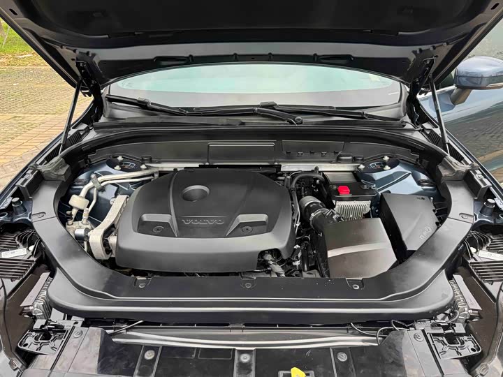 Volvo XC60 2021 T 5 4 WD — фото 26