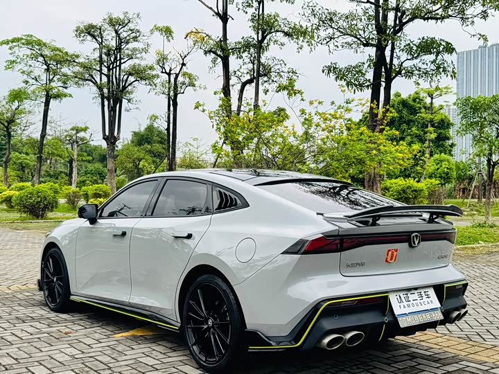 Changan UNI-V 2023 1.5 T — фото 24