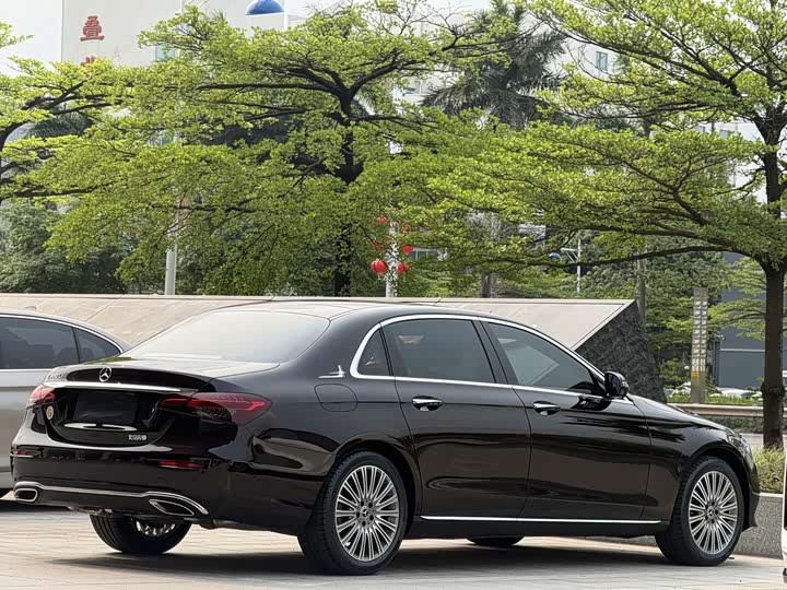 Mercedes-Benz E-Class 2021 E 300 L Luxury — фото 4