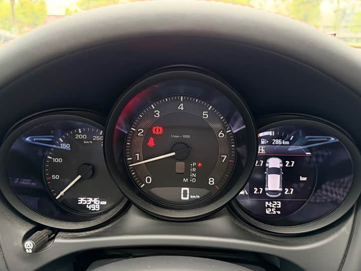 Porsche Macan 2022 Macan 2.0 T — фото 15