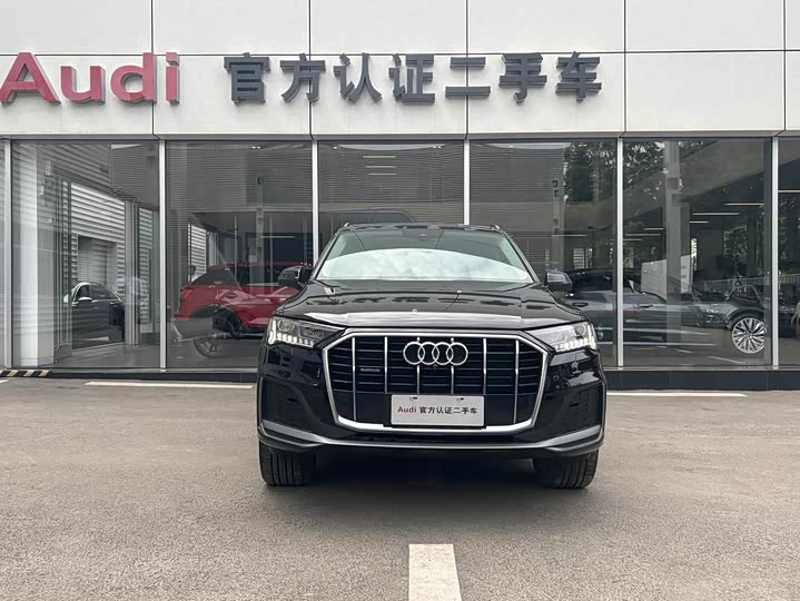 Audi Q7 2023 45 TFSI quattro S line Sport — фото 1