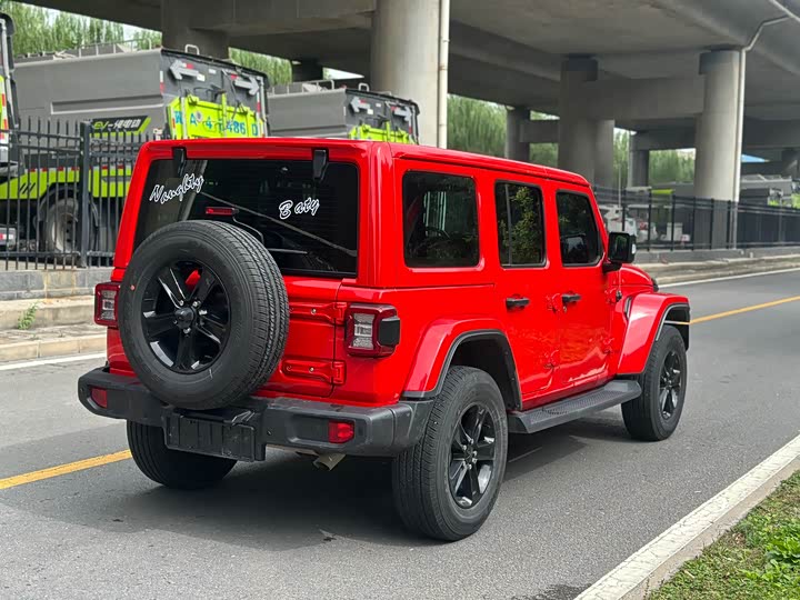 Jeep Wrangler — фото 5