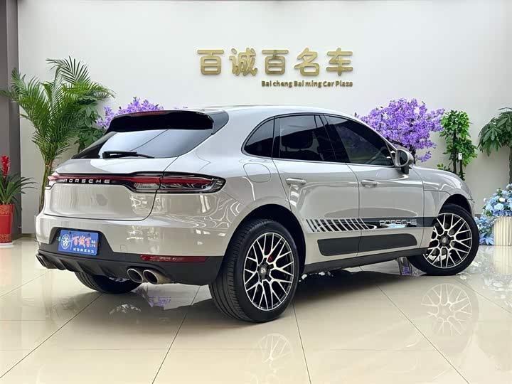 Porsche Macan 2018 Macan 2.0 T — фото 7